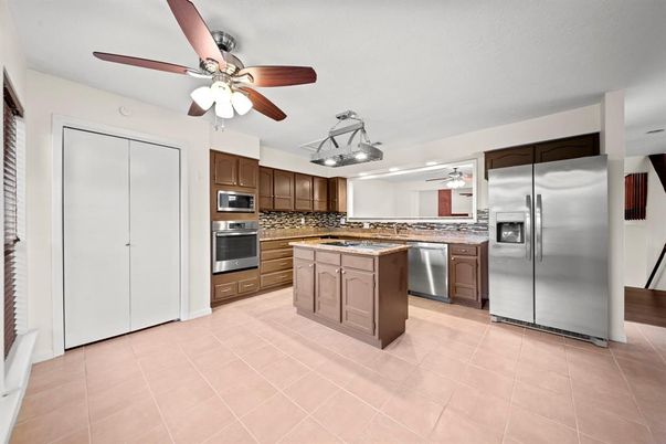 Interior, Kitchen, Stainless Steel Appliances