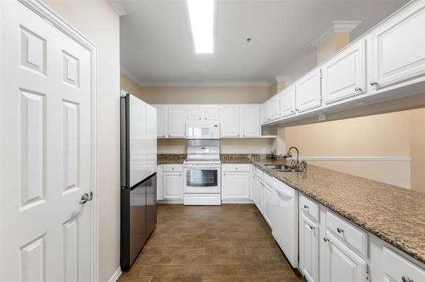 Interior, Kitchen, Recessed Lighting, Wood Texture Flooring