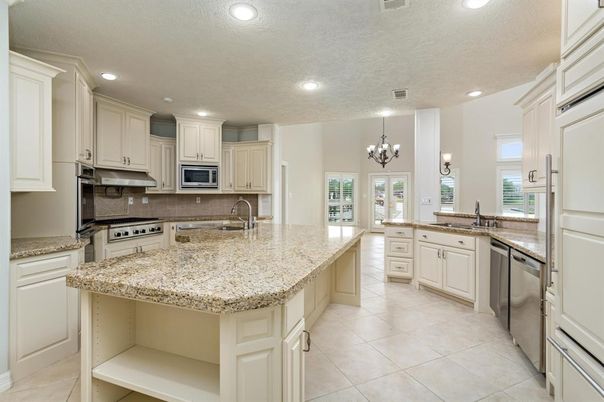 Chandelier, Interior, Kitchen, Recessed Lighting, Stainless Steel Appliances