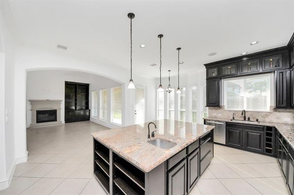 Fireplace, Interior, Kitchen, Pendant Lights, Recessed Lighting
