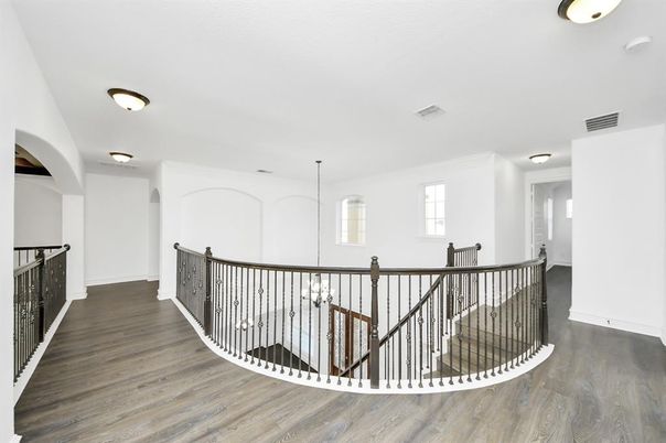 Interior, Pendant Lights, Wood Texture Flooring