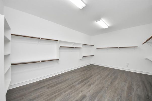 Interior, Walk-in Closets, Wood Texture Flooring