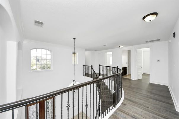 Interior, Pendant Lights, Wood Texture Flooring