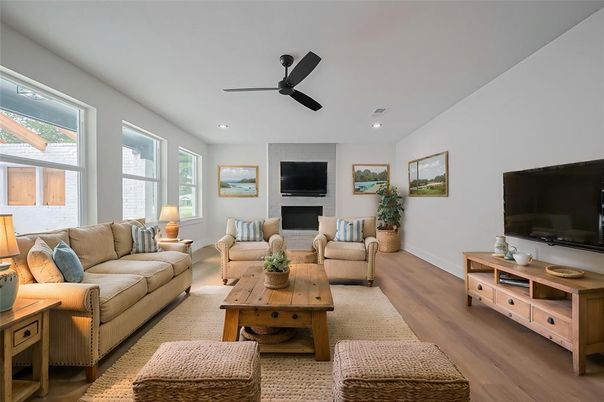 Interior, Living room, Recessed Lighting, Wood Texture Flooring