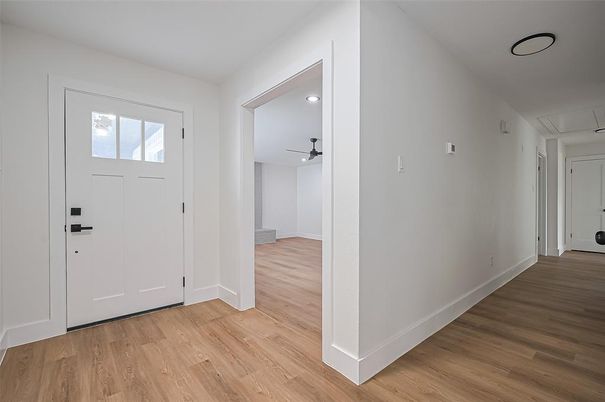 Empty room, Interior, Recessed Lighting, Wood Texture Flooring