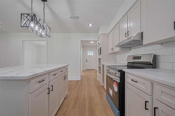 Interior, Kitchen, Pendant Lights, Recessed Lighting, Wood Texture Flooring
