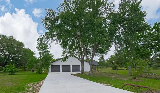 Backyard, Detached Garage, Exterior