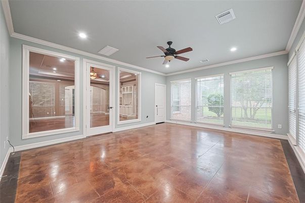 Empty room, Interior, Recessed Lighting