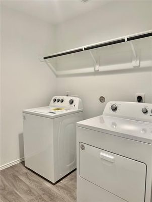 Interior, Utility Closets, Washer, Wood Texture Flooring