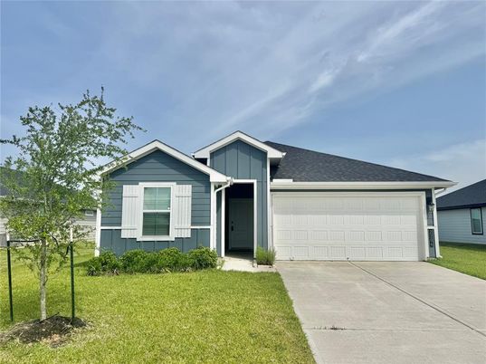 Attached, Exterior, Facade, Ranch