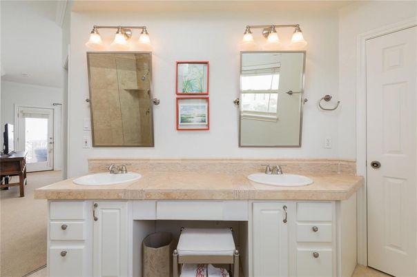 Bathroom, Dual Sink Vanities, Interior