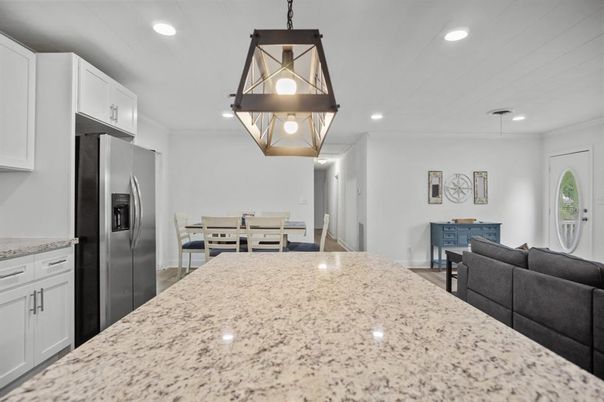 Dining room, Interior, Kitchen, Pendant Lights, Recessed Lighting, Stainless Steel Appliances