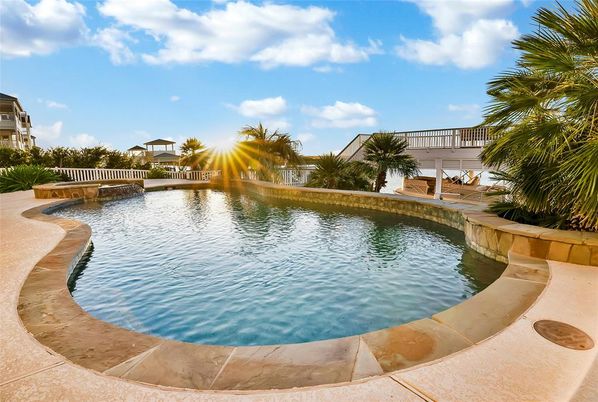 Exterior, Lake, Pool
