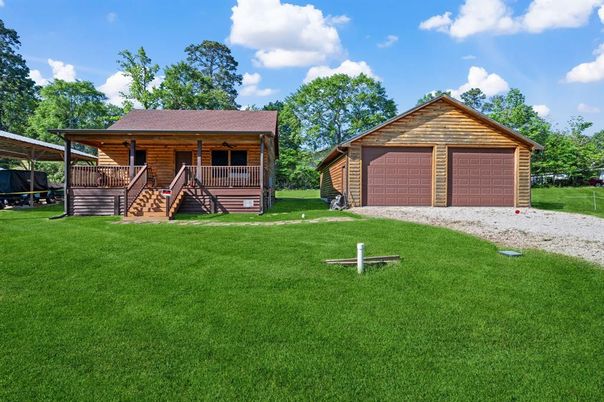 Backyard, Detached Garage, Exterior
