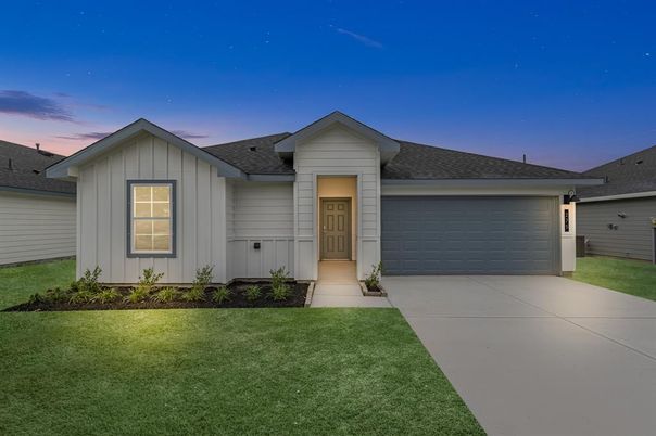 Attached, Exterior, Facade, Farmhouse
