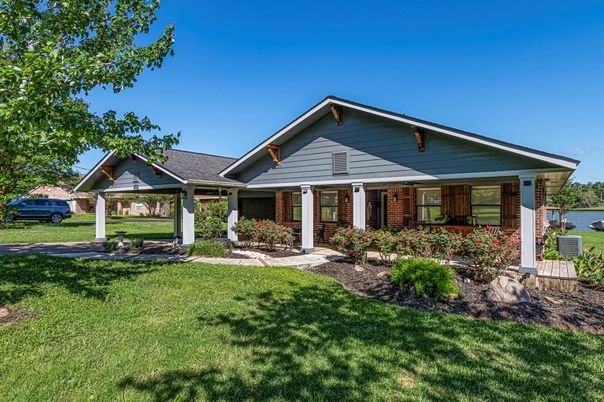 Attached, Exterior, Facade, Brick Facade, American Craftsman