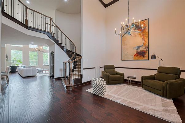 Chandelier, Interior, Living room, Recessed Lighting, Wood Texture Flooring