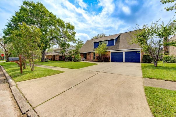 Backyard, Detached Garage, Exterior