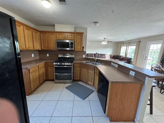 Interior, Kitchen, Living room, Stainless Steel Appliances