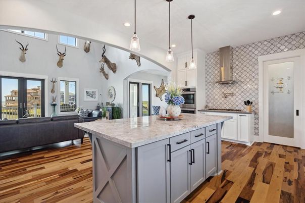 Interior, Kitchen, Living room, Pendant Lights, Recessed Lighting, Stainless Steel Appliances, Wood Texture Flooring