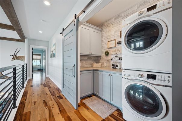 Interior, Recessed Lighting, Utility Closets, Washer, Wood Texture Flooring