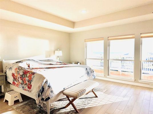Bedroom, Interior, Recessed Lighting, Water, Wood Texture Flooring