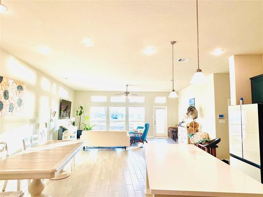 Interior, Pendant Lights, Recessed Lighting, Wood Texture Flooring