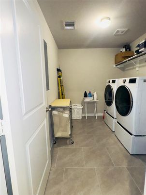 Interior, Washer