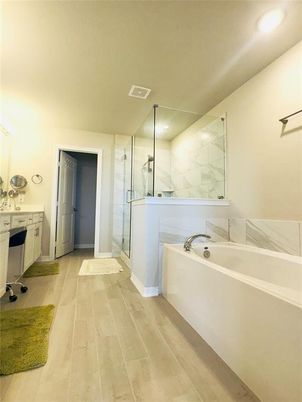 Bathroom, Interior, Recessed Lighting, Wood Texture Flooring