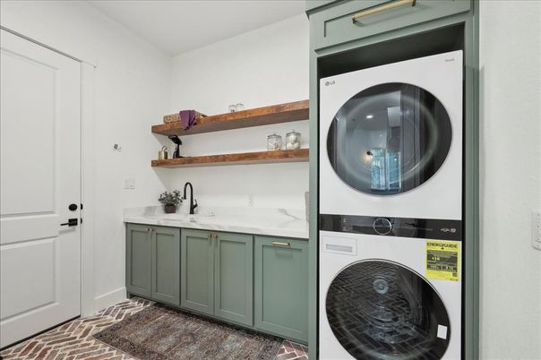 Interior, Utility Closets, Washer