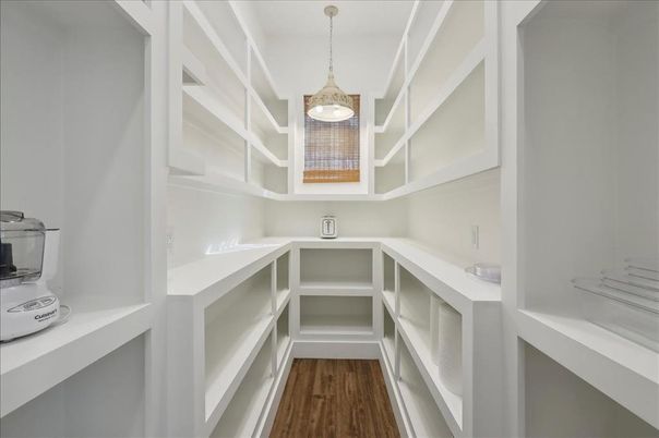 Interior, Pendant Lights, Walk-in Closets, Wood Texture Flooring