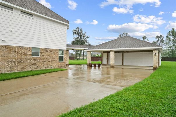 Backyard, Detached Garage, Exterior