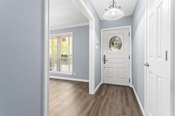 Interior, Pendant Lights, Wood Texture Flooring