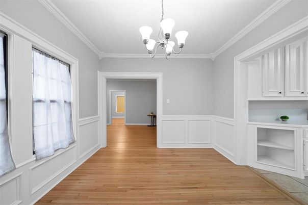 Chandelier, Empty room, Interior, Wood Texture Flooring