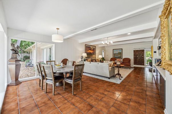 Dining room, Interior, Living room, Pendant Lights, Recessed Lighting