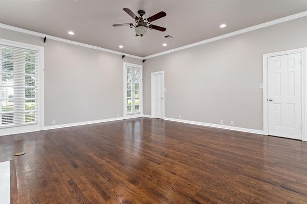 Empty room, Interior, Recessed Lighting, Wood Texture Flooring