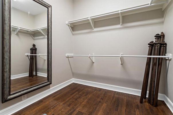 Interior, Walk-in Closets, Wood Texture Flooring
