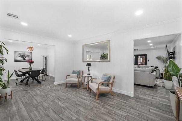 Dining room, Interior, Living room, Recessed Lighting, Wood Texture Flooring