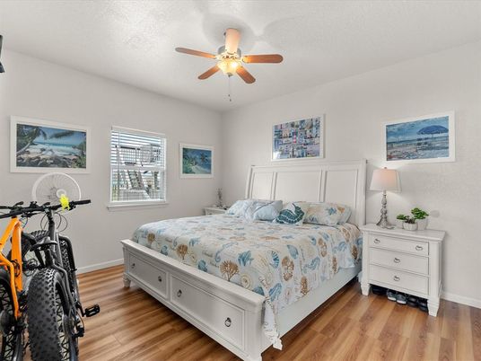 Bedroom, Fitness Equipment, Interior, Wood Texture Flooring