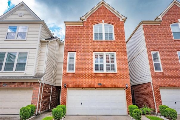 Attached, Exterior, Facade, Brick Facade, Rowhouse