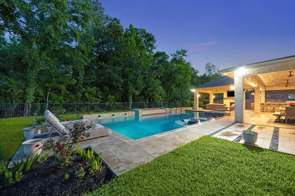 Exterior, Pool