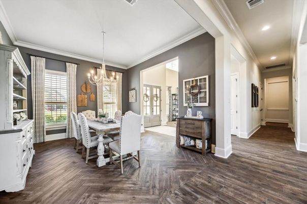 Chandelier, Dining room, Interior, Recessed Lighting, Wood Texture Flooring