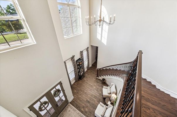 Chandelier, Interior, Wood Texture Flooring