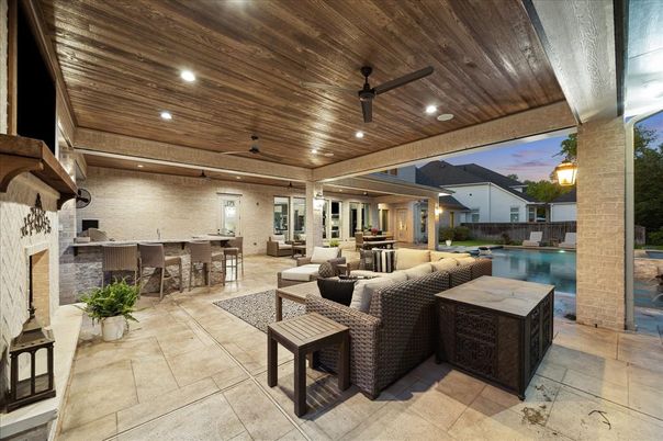 Exterior, Fireplace, Pool
