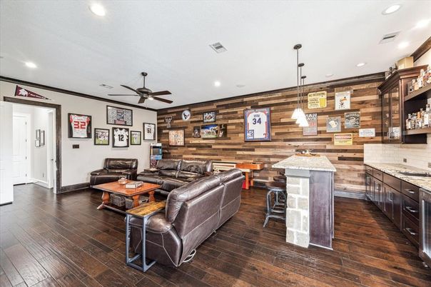 Interior, Living room, Pendant Lights, Recessed Lighting, Wood Texture Flooring, Wooden Walls