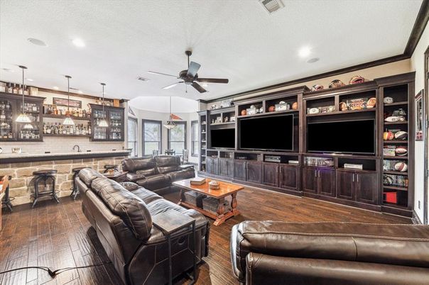 Interior, Living room, Pendant Lights, Recessed Lighting, Wood Texture Flooring