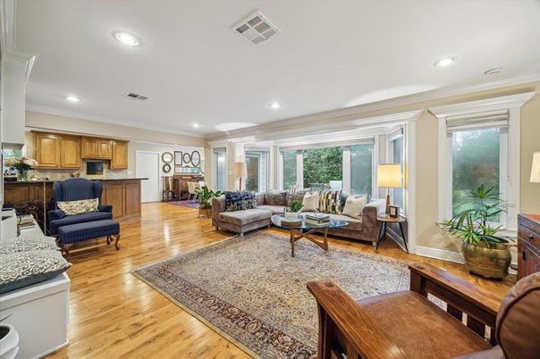 Interior, Kitchen, Living room, Recessed Lighting, Wood Texture Flooring