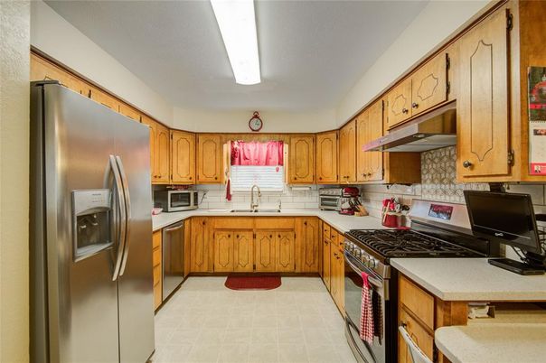 Interior, Kitchen, Stainless Steel Appliances