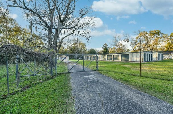 Backyard, Exterior, Tennis Courts