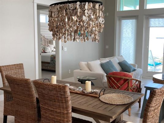 Chandelier, Dining room, Interior, Living room